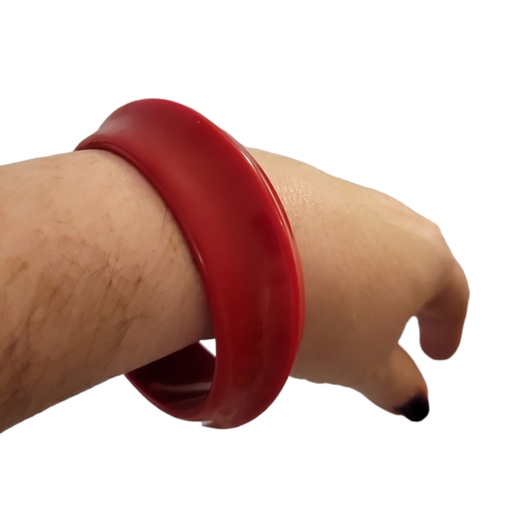 Vintage Swirl Bangle Bracelet Retro Red